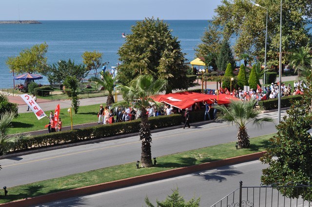 Kutlama etkinliklerinde yetki savaşı!..