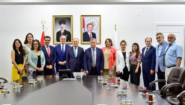 "Biz buralıyız" resim sergisi için Zonguldak'a geldiler