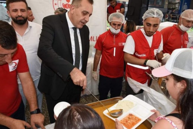 İzmir Buca'da aşure etkinliği