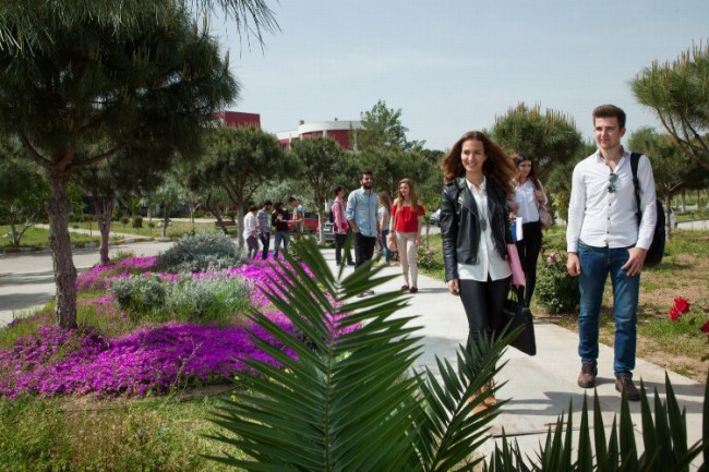 İKÇÜ'de program doluluk oranı yüzde 99,4