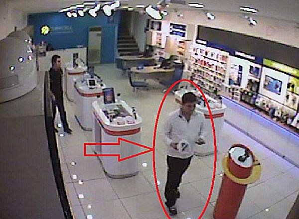 Dolandırıcı kameralara yakalandı..