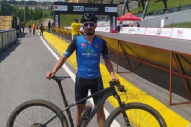 Dostum Bisiklet Sporcusu Dünya 10'uncusu