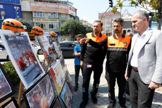 Bursa İnegöl'de 17 Ağustos'un yıldönümünde "Afet" sergisi