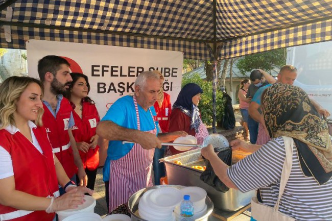 Aydın Efeler'de Türk Kızılayı'ndan lokma hayrı