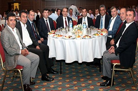 Sendika'dan işçilerine teşekkür yemeği