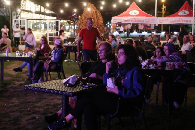 Yeşilçam'ın ‘Zübük'ü İzmitlilerle buluştu