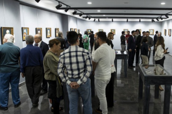 "Bu Cihan'ın Sultanları" sergisi Ankara'da ilgi görüyor