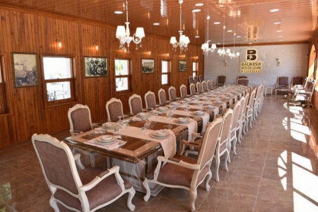 Balıkesir'de Fırıntaş Körfez Kafe hizmete girdi