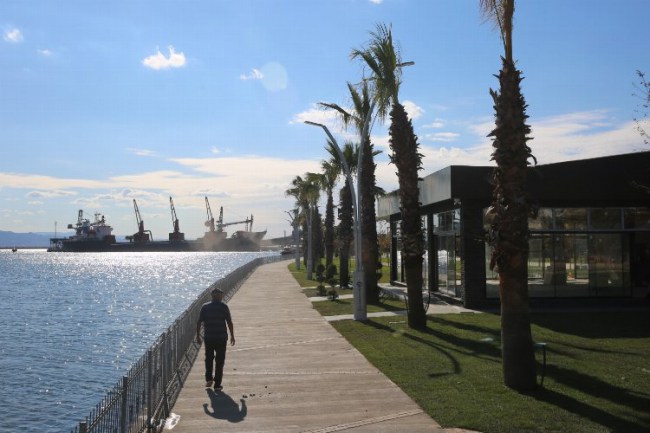 Kocaeli'de Körfez Atalar Sahil Parkı'nda sona doğru