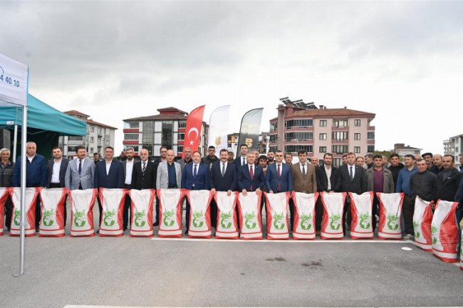 Balıkesir Büyükşehir'den üreticiye süt otu desteği