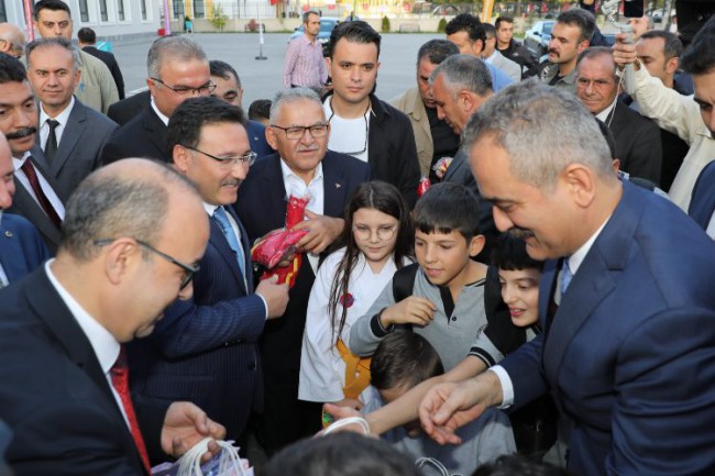 Milli Eğitim Bakanı Kayseri'de