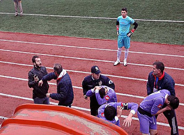 Flaş.. Maçta olaylar çıktı!..