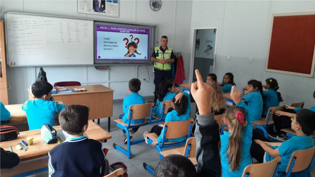 Zonguldak Jandarma Komutanlığından ilköğretim öğrencilerine trafik kuralları eğitimi
