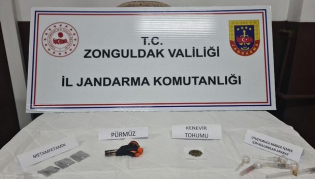 Zonguldak'ta şüpheli araçtan uyuşturucu çıktı