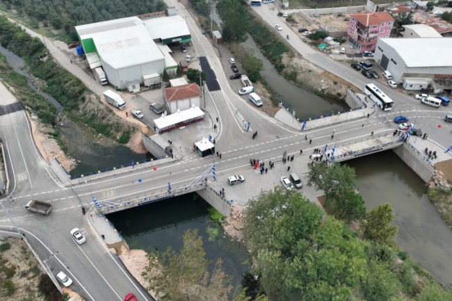 Samanlı'ya iki köprü birden