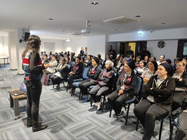 180 kadın KADES uygulaması için bilinçlendirildi