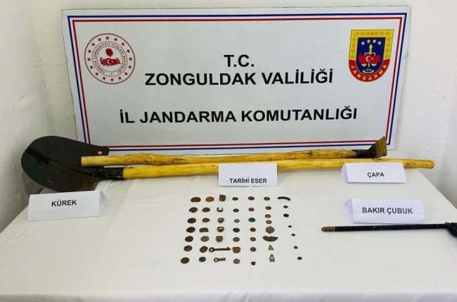 Çaycuma’da kaçak kazı yapan şahısa jandarmadan suçüstü