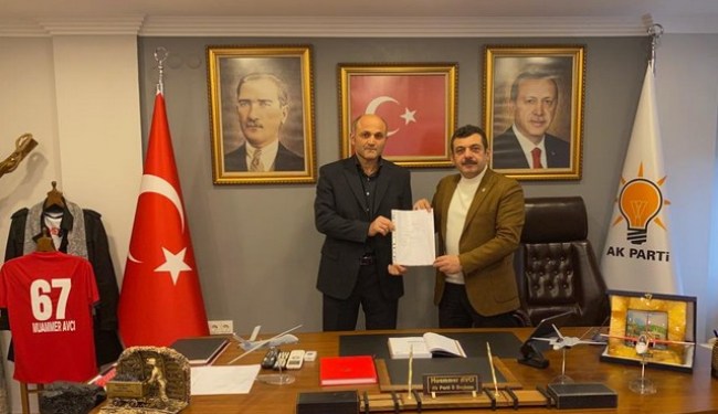 Milli sporcu ve Öğretmen Yusuf Öztürk Ak Parti’den Zonguldak milletvekili aday adaylığına başvurdu