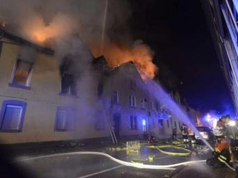 Almanya'da yangın: 8 ölü