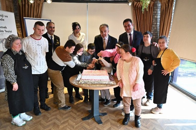 Bursa'da 'özel şefler' mutfakta hünerlerini sergiledi