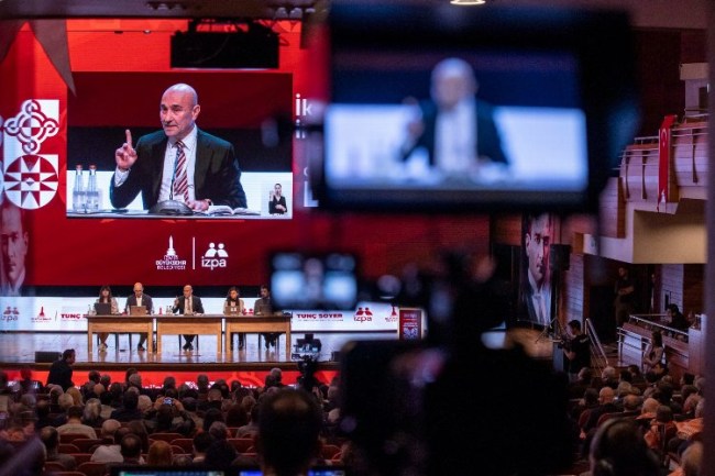 İzmir'den tüm dünyaya duyuruldu