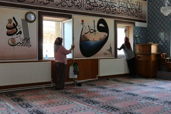 Pazaryeri'nin camileri ilk teravihe hazır