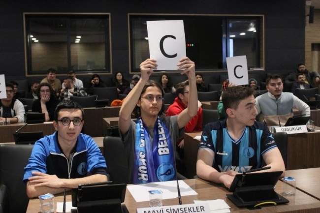 Kütahya'da 'bilgi'ler yarıştı