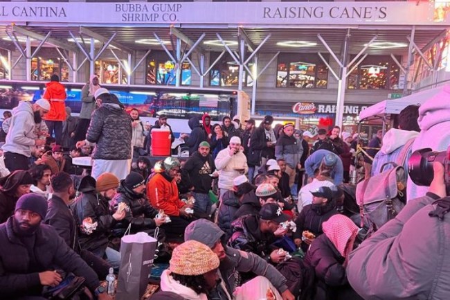 New York Times Meydanı'nda iftar ve teravih