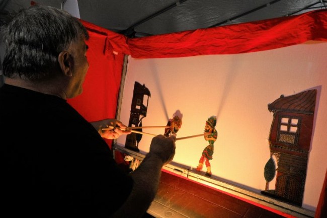 Gaziantep'te gölge oyunu gösterileri ilgi görüyor