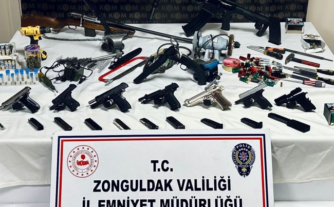 Devrek'te silah tüccarına baskın