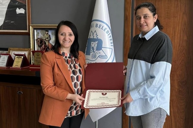 Başkan Tekin'e BŞEÜ'den teşekkür belgesi