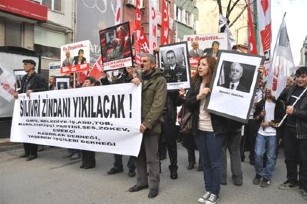 Ergenekon mütaalası protesto edildi!..