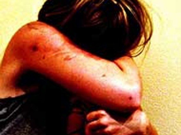 Üniversiteli genç kız asansörde tacize uğradı