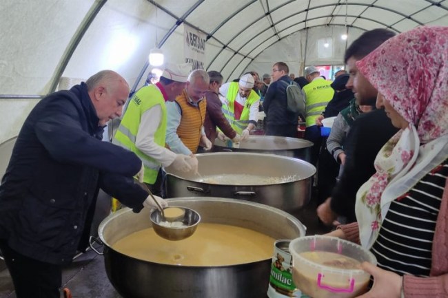 BEKSİAD'dan 80 bin depremzedeye iftar ve sahur
