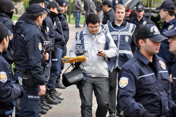 Flaş.. Flaş.. Demir ve Özdemir Ankara'ya sevk ediliyor!..