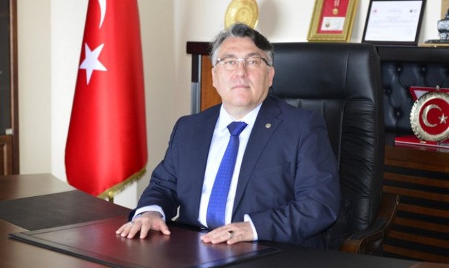 Rektör Özölçer’den Kadir Gecesi Mesajı