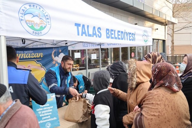 Talas'ta "Biz pişirelim, siz ulaştırın" gönüllere dokunuyor