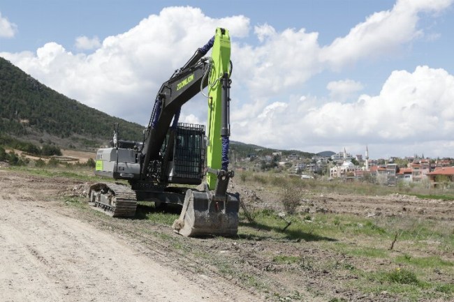 Kütahya Bayraktepe'de imalatlar başladı