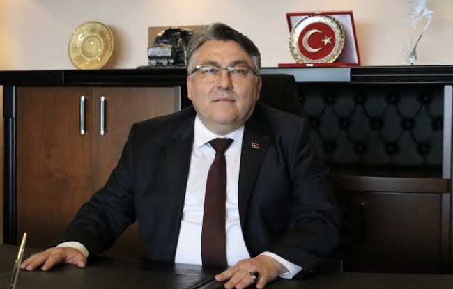 ZBEÜ Rektörü Özölçer’den Bayram Mesajı