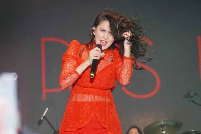 Karsu Alaçatı'yı mest etti