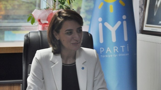 Evrim Balbaloğlu Zonguldak'ta teamülleri yıktı