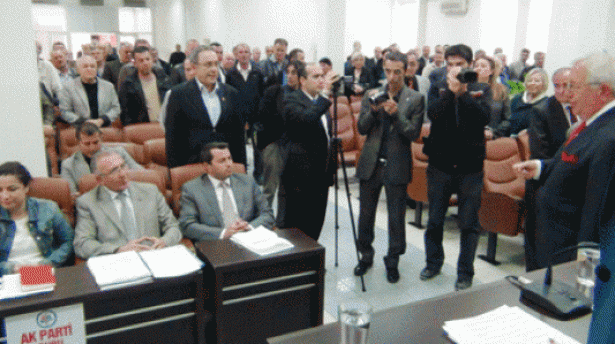 YİNE MECLİS, YİNE KRİZ !.