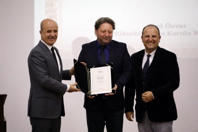 YÖK, AGÜ'ye 'öncelikli' misyon