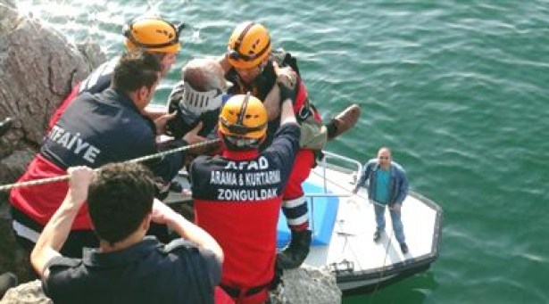 Amatör balıkçı canından oluyordu!..