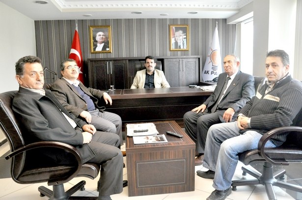 Emekliler Derneğinden Ak Parti'ye ziyaret..