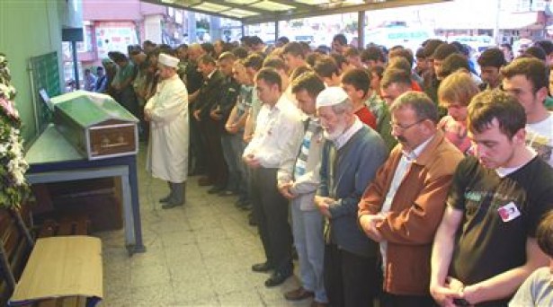 İntihar eden genç, ebediyete uğurlandı!..