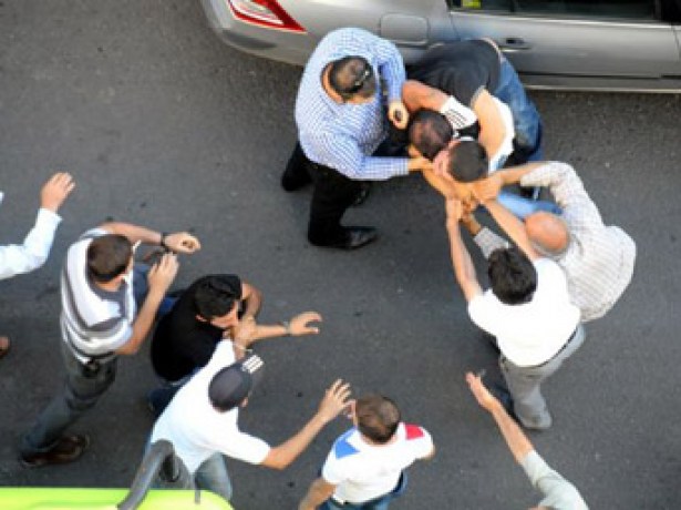 Trafiğin ortasında kan aktı!..