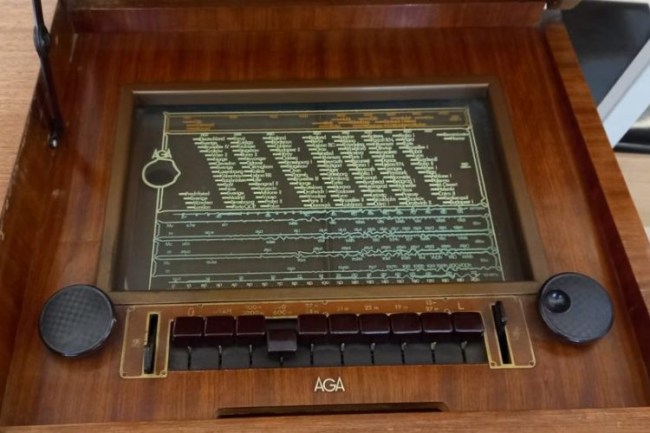 Radyo Doktoru AhmetAbiden Bursa'ya radyo müzesi