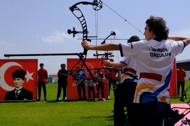 Bingöl'de 104. yıla coşkulu kutlama