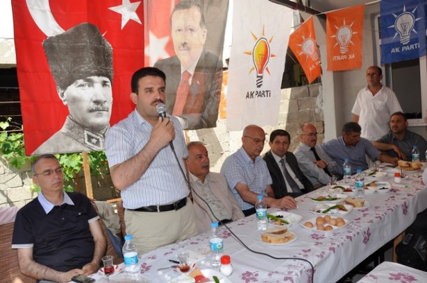 AK Parti muhtarlarla buluştu..